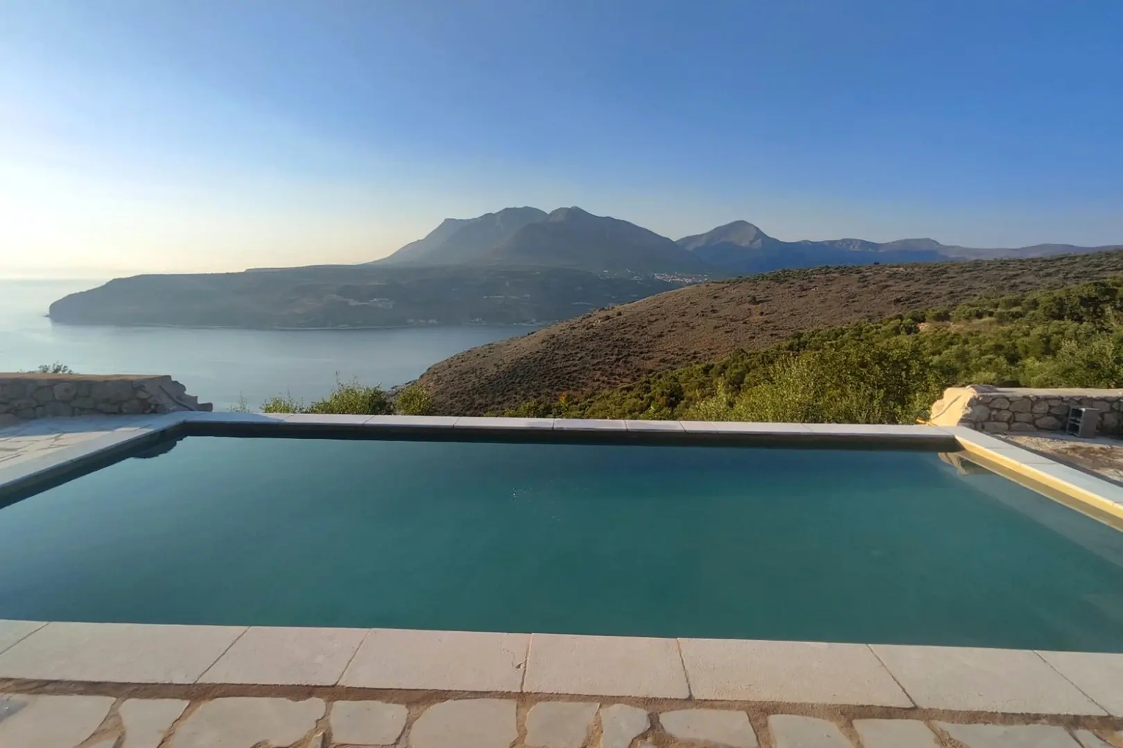 2 - verkoop villa limeni peloponnesos griekenland