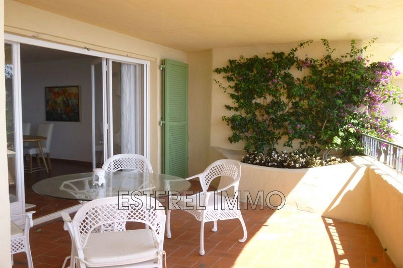 1 - sea view apartment for vacation rentals in théoule-sur-mer alpes-maritimes france