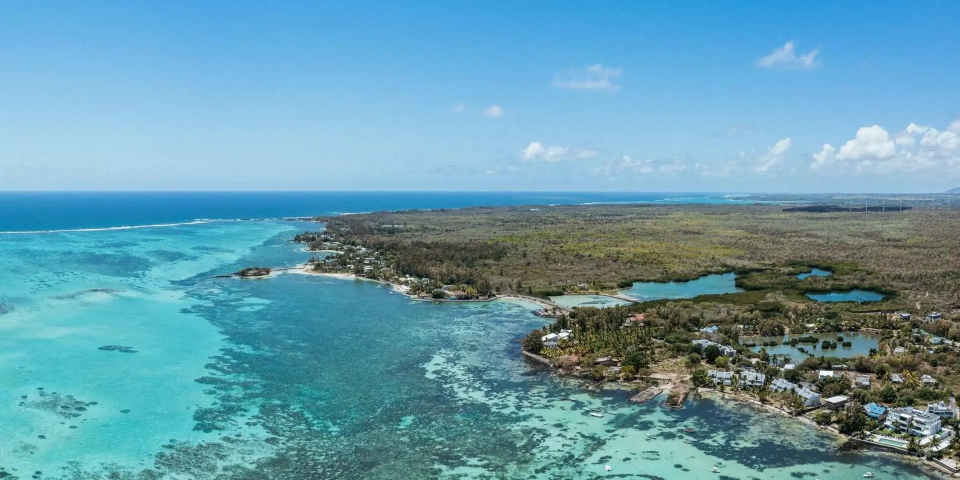 2 - verkoop appartement aan het water roches noires rivière du rempart mauritius