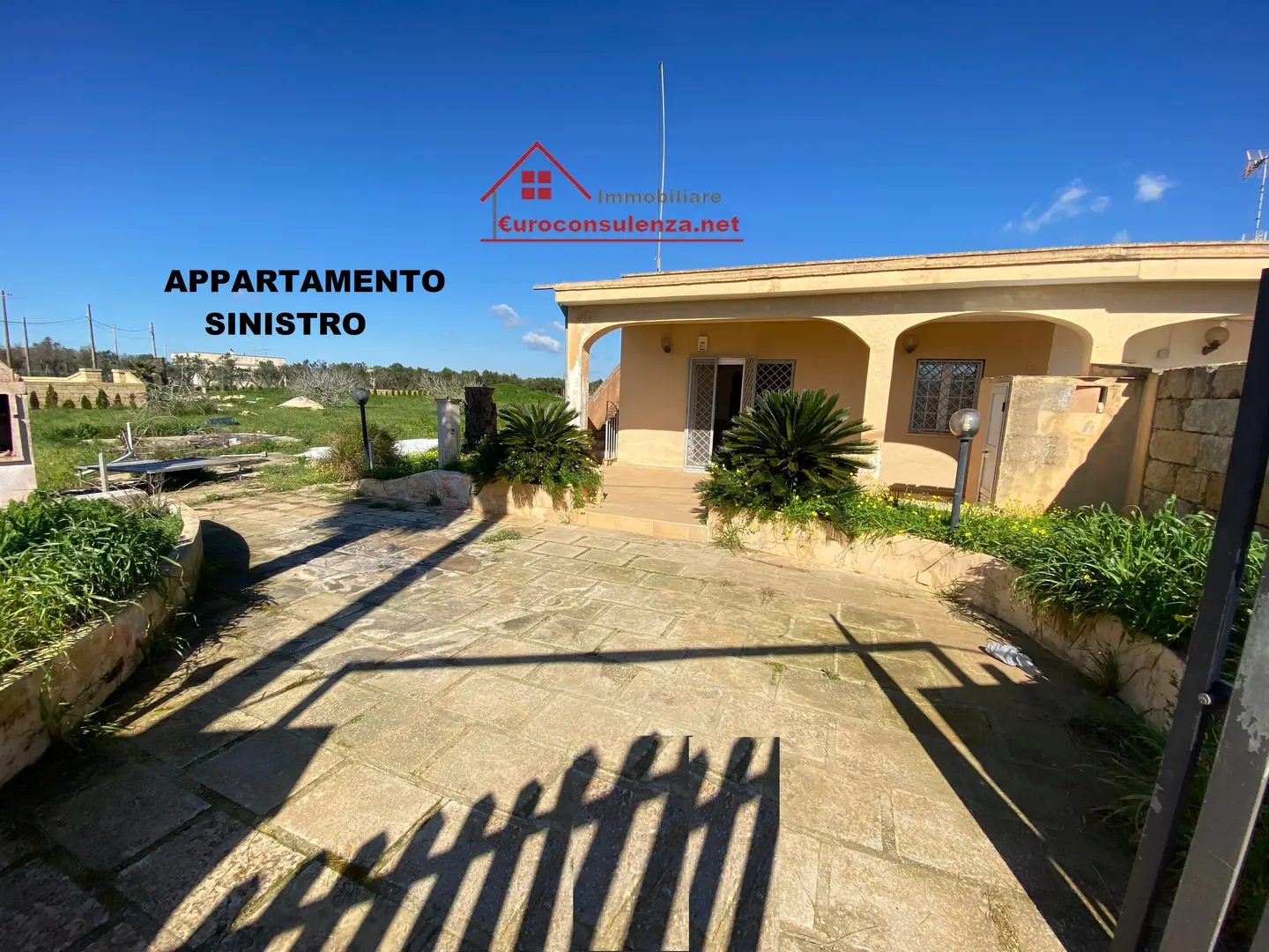 2 - venta casa ugento apulia italia