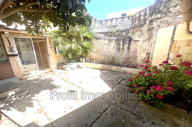 1 - house for sale in le cailar gard france