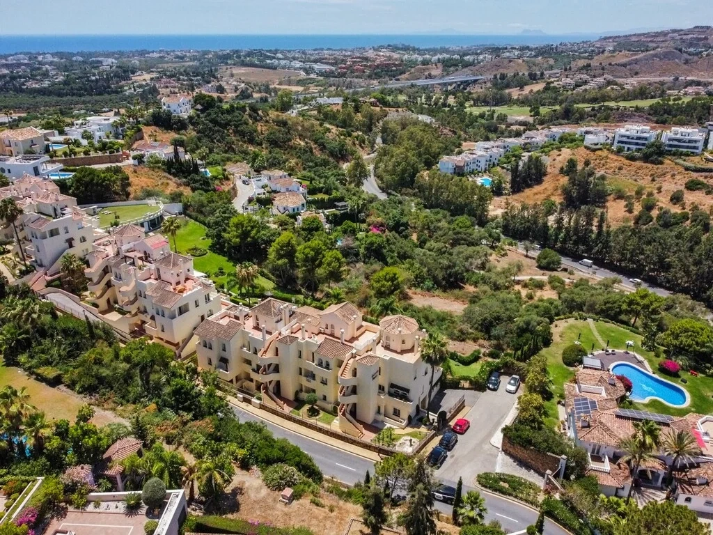 2 - verkoop appartement aan het water benahavis - costa del sol andalusië spanje
