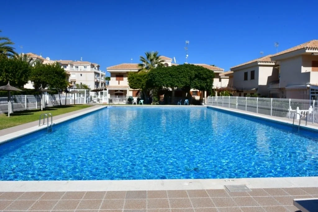 Apartamento con 2 dormitorios