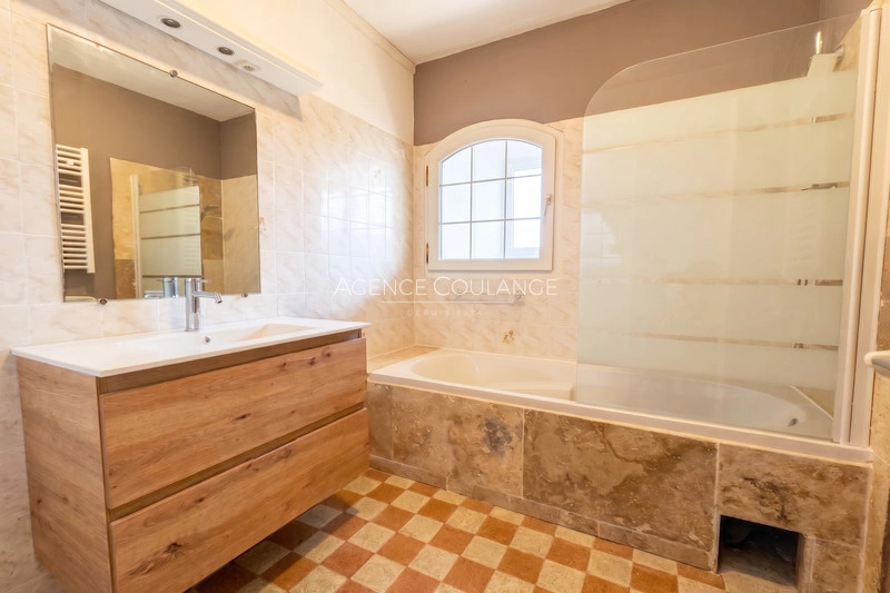 2 - apartment for sale in marseille bouches-du-rhône france