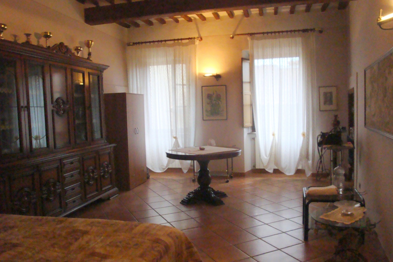 2 - verkauf wohnung volterra toskana italien