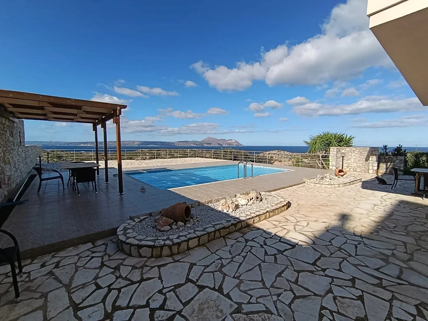 2 - venda casa frente ao mar kokkino chorio creta grécia