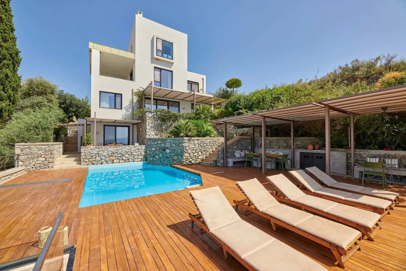 1 - waterfront house for sale in messinia peloponnese greece