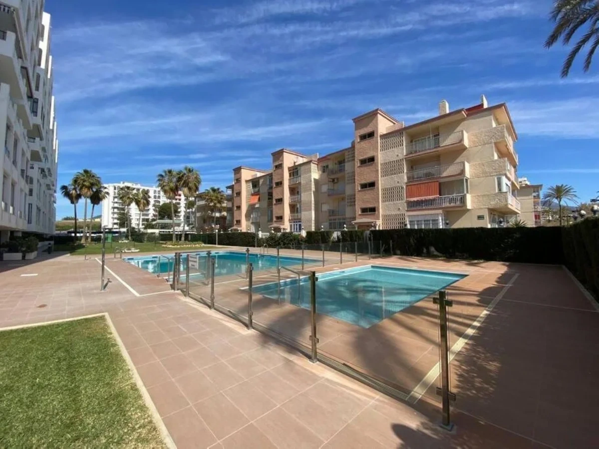 2 - verkoop appartement aan het water fuengirola - costa del sol andalusië spanje