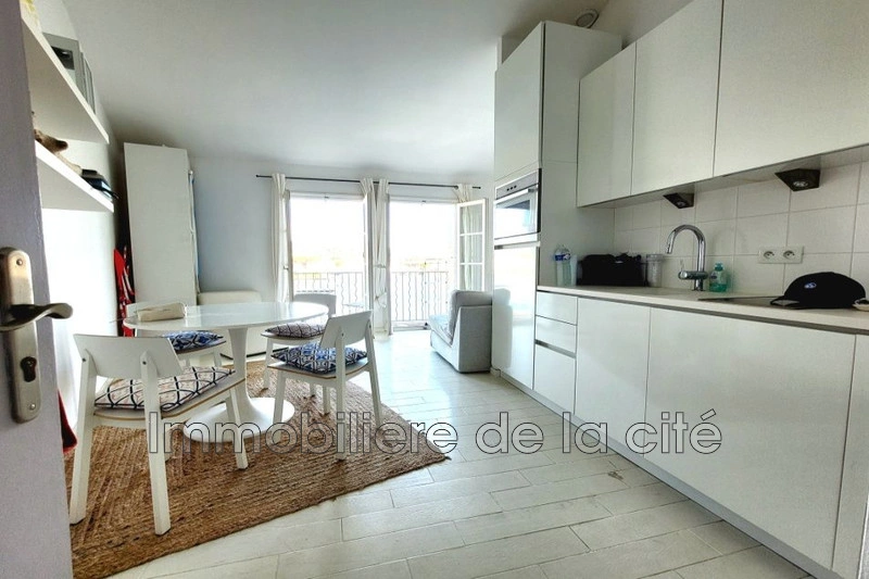 1 - verkoop appartement strand to voet port grimaud var frankrijk