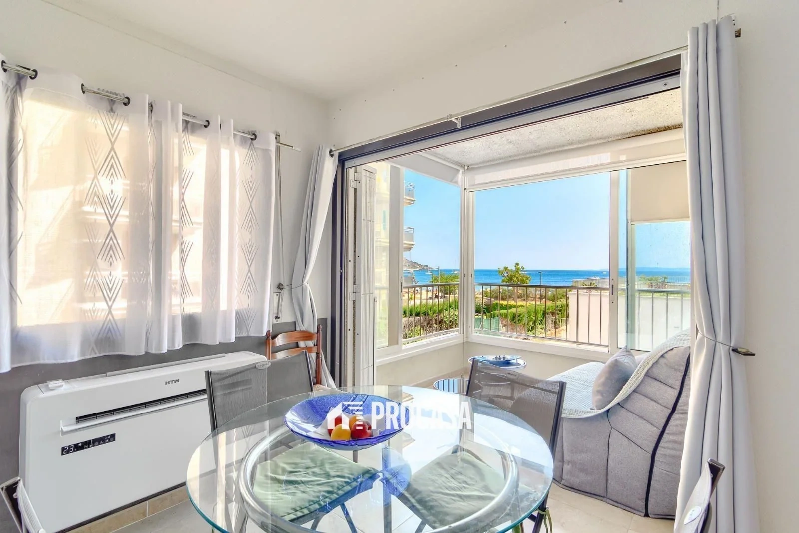 2 - vente appartement pieds dans l'eau roses catalogne espagne