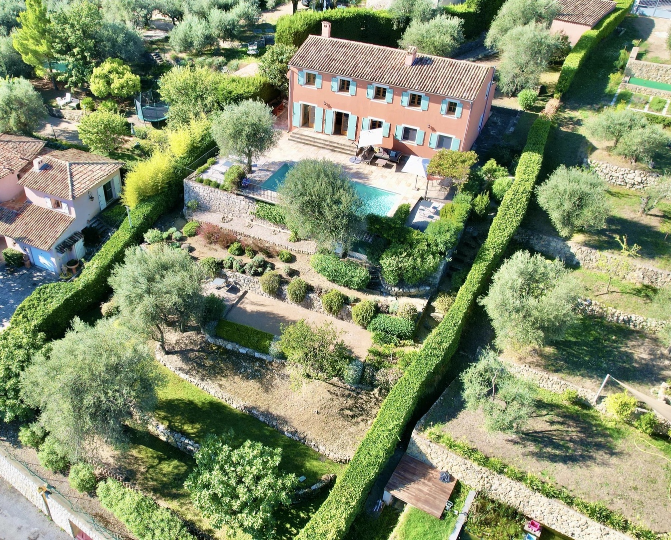 1 - sea view house for sale in châteauneuf-grasse alpes-maritimes france