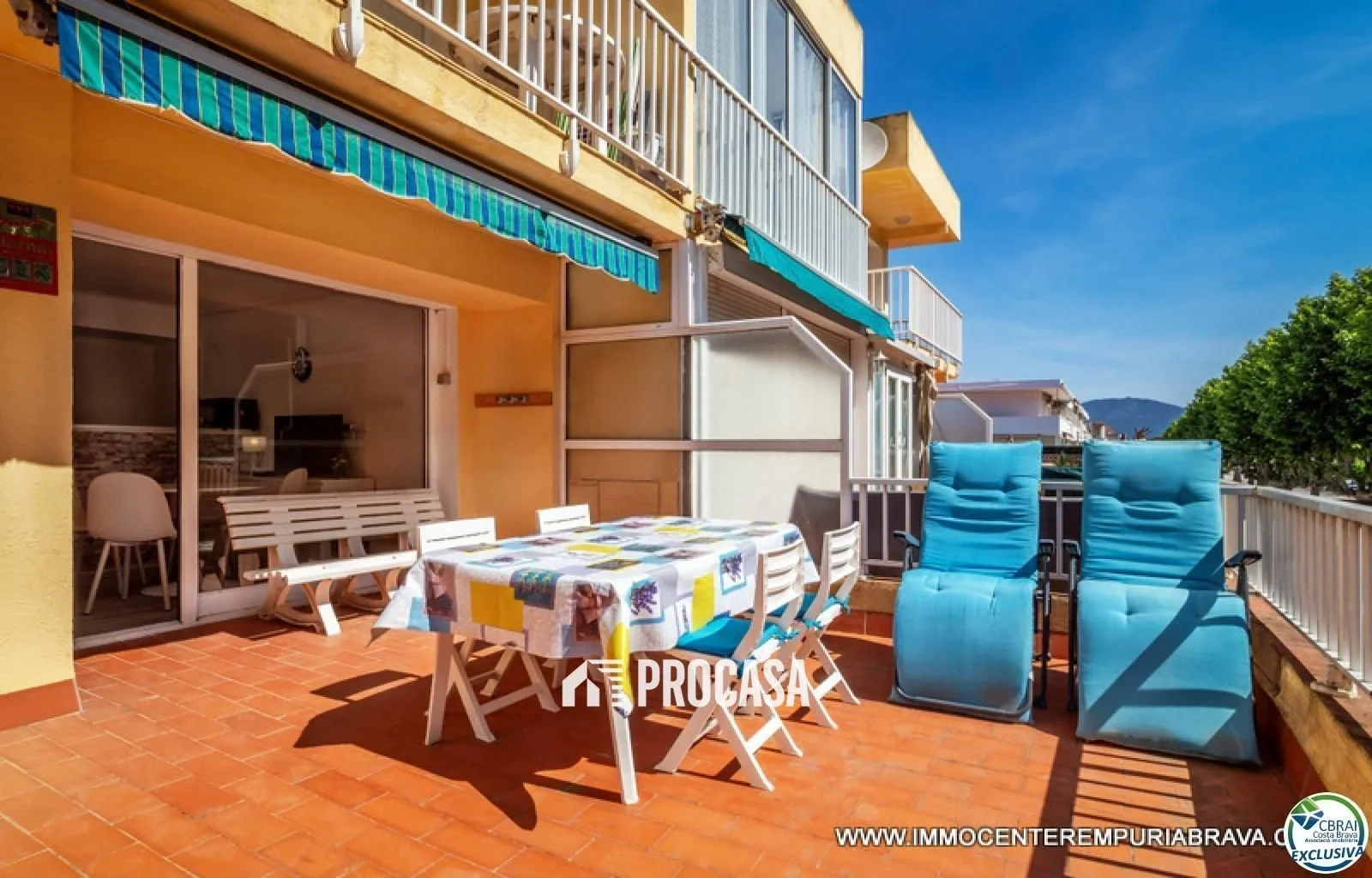 2 - verkoop appartement strand to voet empuriabrava catalonia spanje