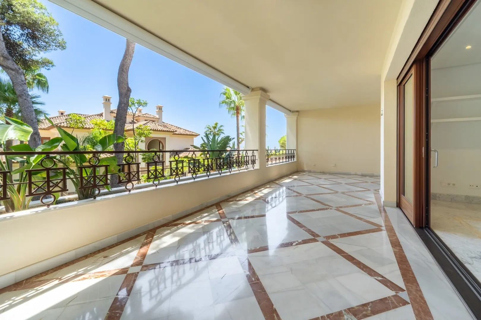 1 - продажа квартира ноги в воде marbella - costa del sol андалусия испания