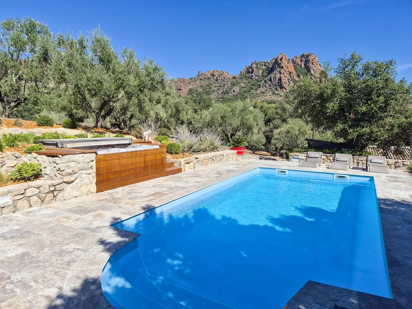 2 - verkoop villa uitzicht op zee roquebrune-sur-argens var frankrijk