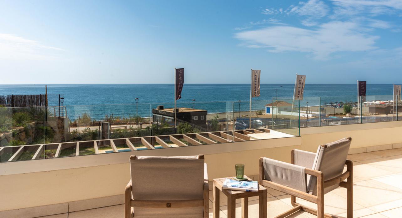 2 - verkauf wohnung direkt am wasser estepona - costa del sol andalusien spanien