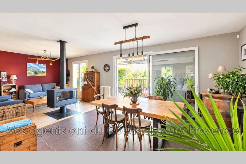 2 - house for sale in rousset bouches-du-rhône france