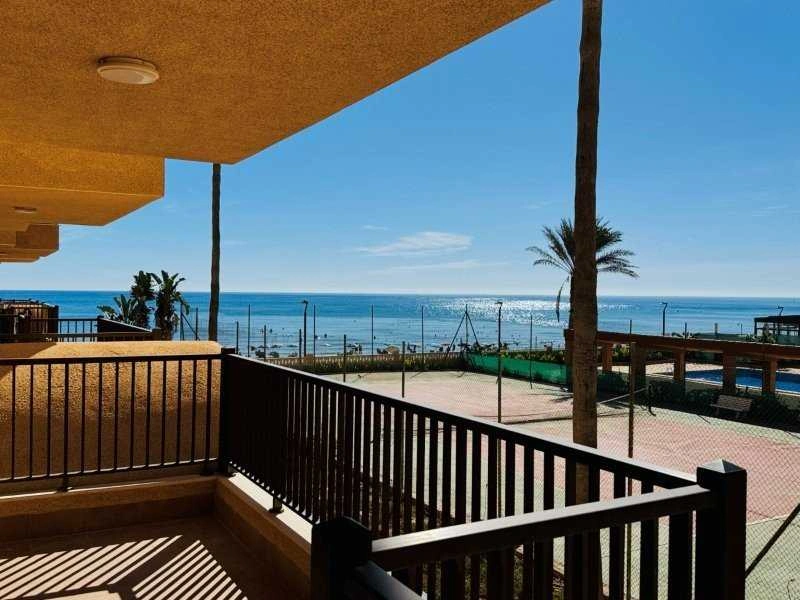 2 - verkoop appartement aan het water torrevieja - costa blanca valencian community spanje
