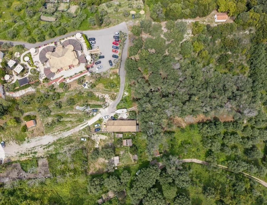 2 - vente propriété chlomatianá îles ioniennes grèce