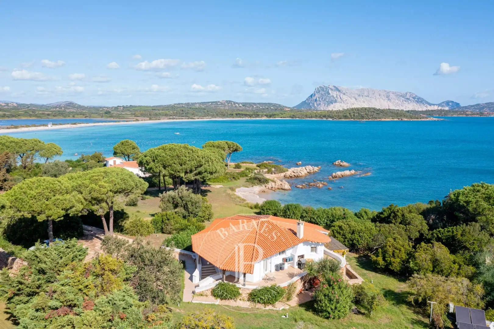 2 - venta casa vista al mar san teodoro cerdeña italia