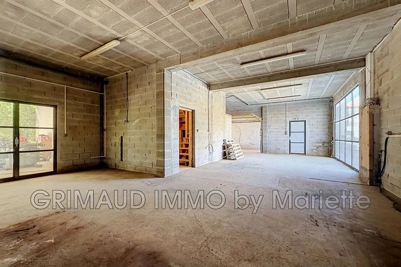 2 - house for sale in la môle var france