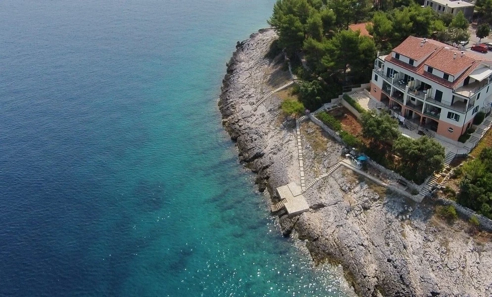 2 - verkoop appartement aan het water prigradica dubrovnik-neretva kroatië