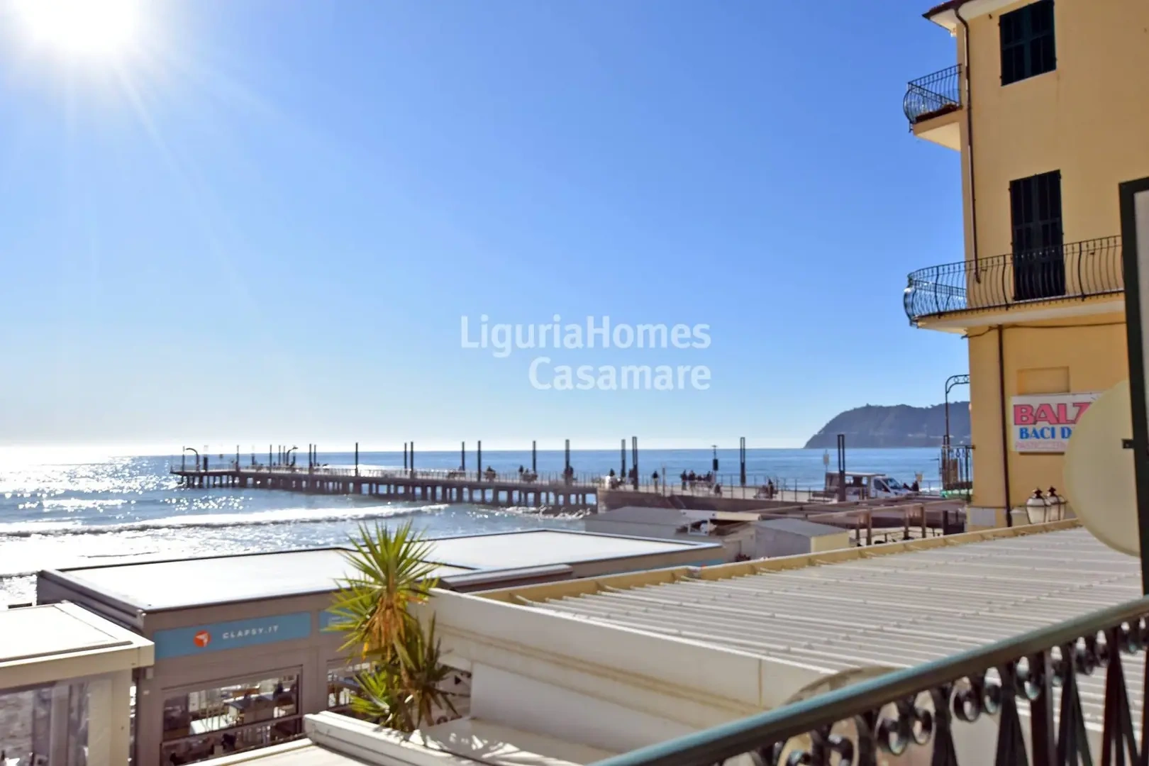 1 - vente appartement pieds dans l'eau alassio ligurie italie
