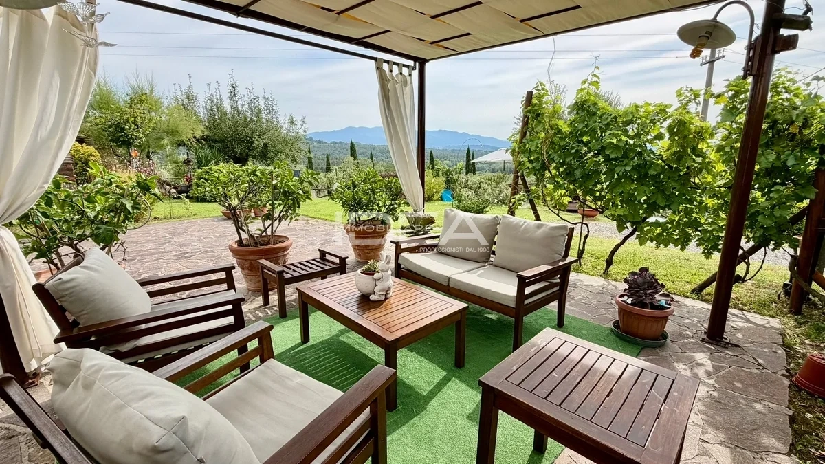 2 - house for sale in lucca tuscany italy