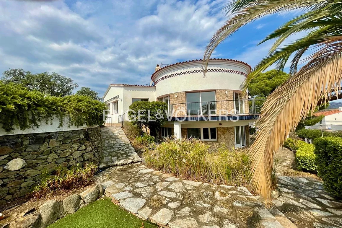 2 - verkauf haus meerblick llança katalonien spanien