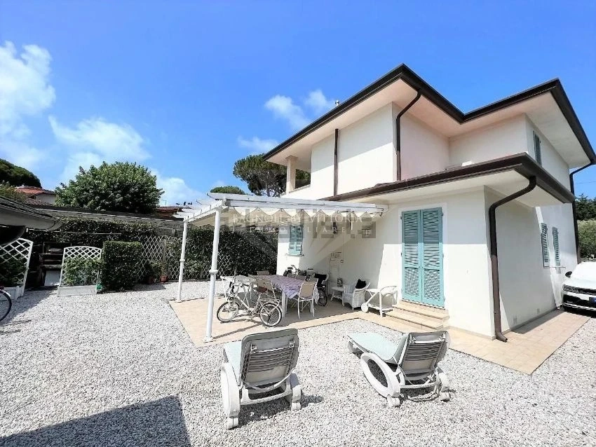 2 - venta casa pietrasanta toscana italia