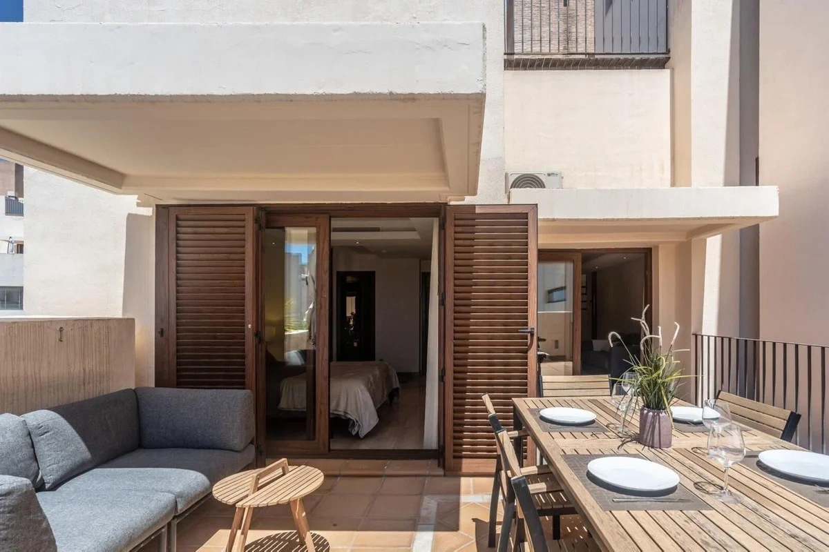 2 - verkoop appartement aan het water estepona - costa del sol andalusië spanje