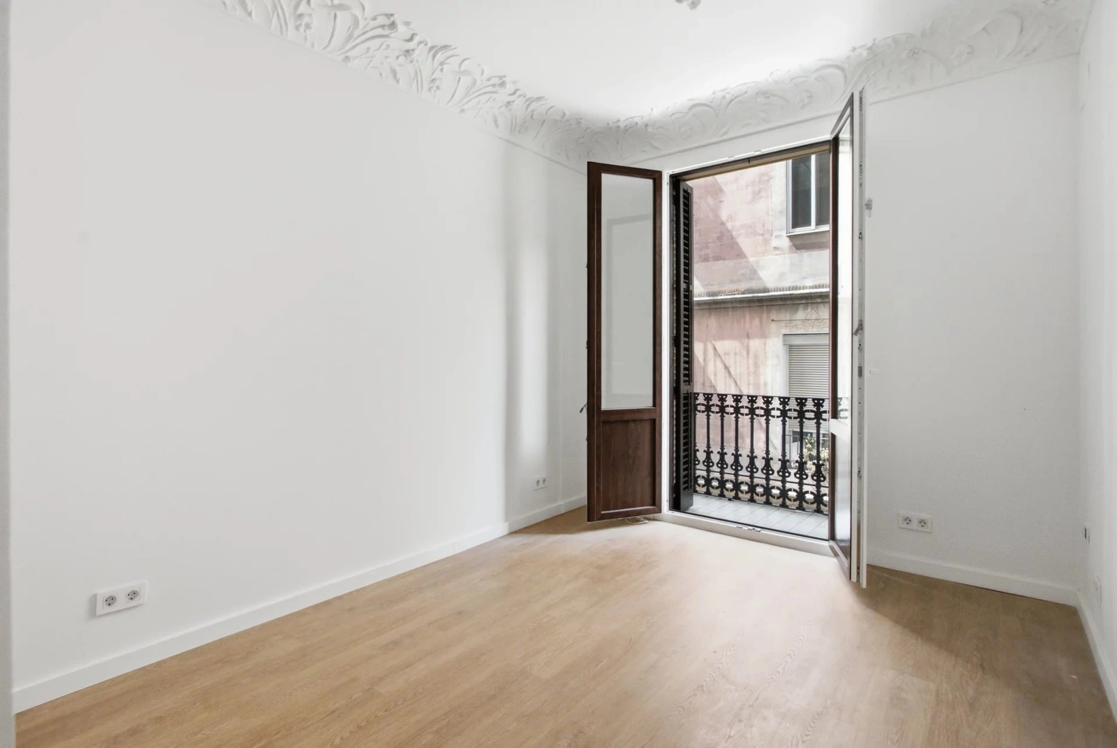 2 - apartment for sale in barcelona catalonia spain