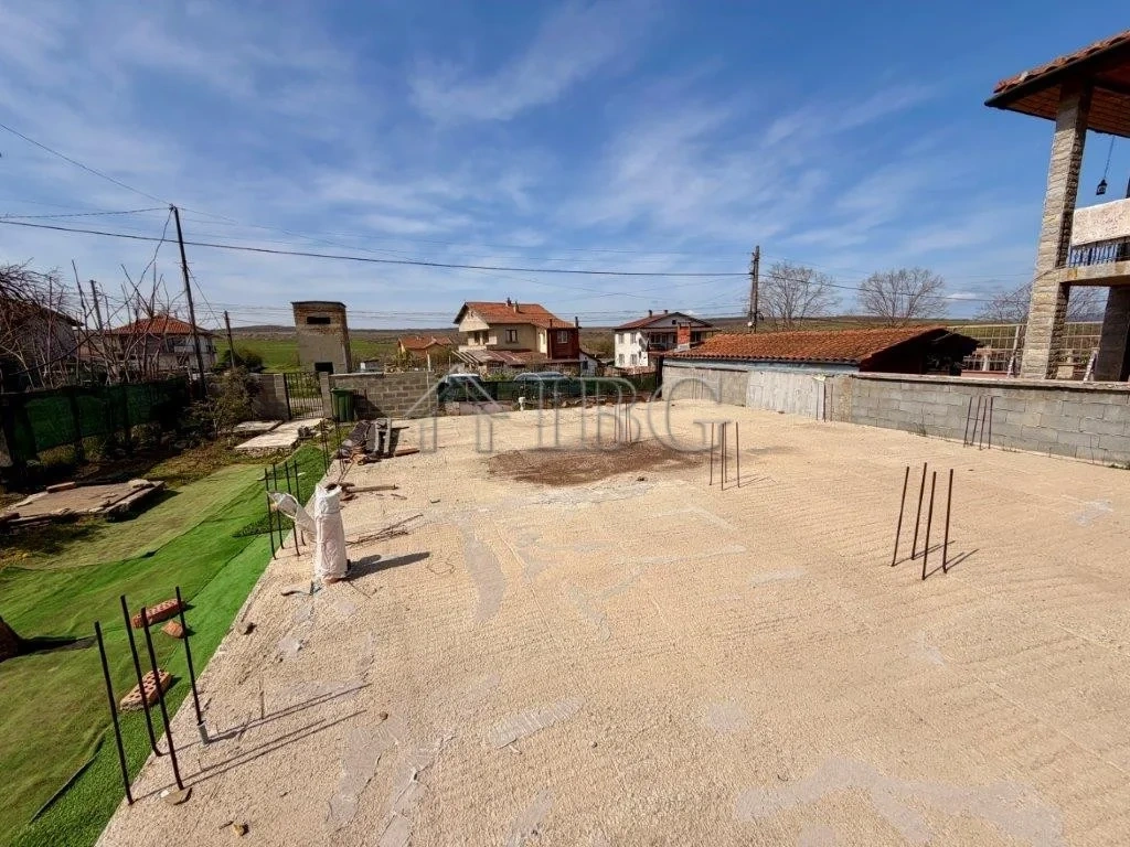 2 - venda casa poroy burgas bulgária