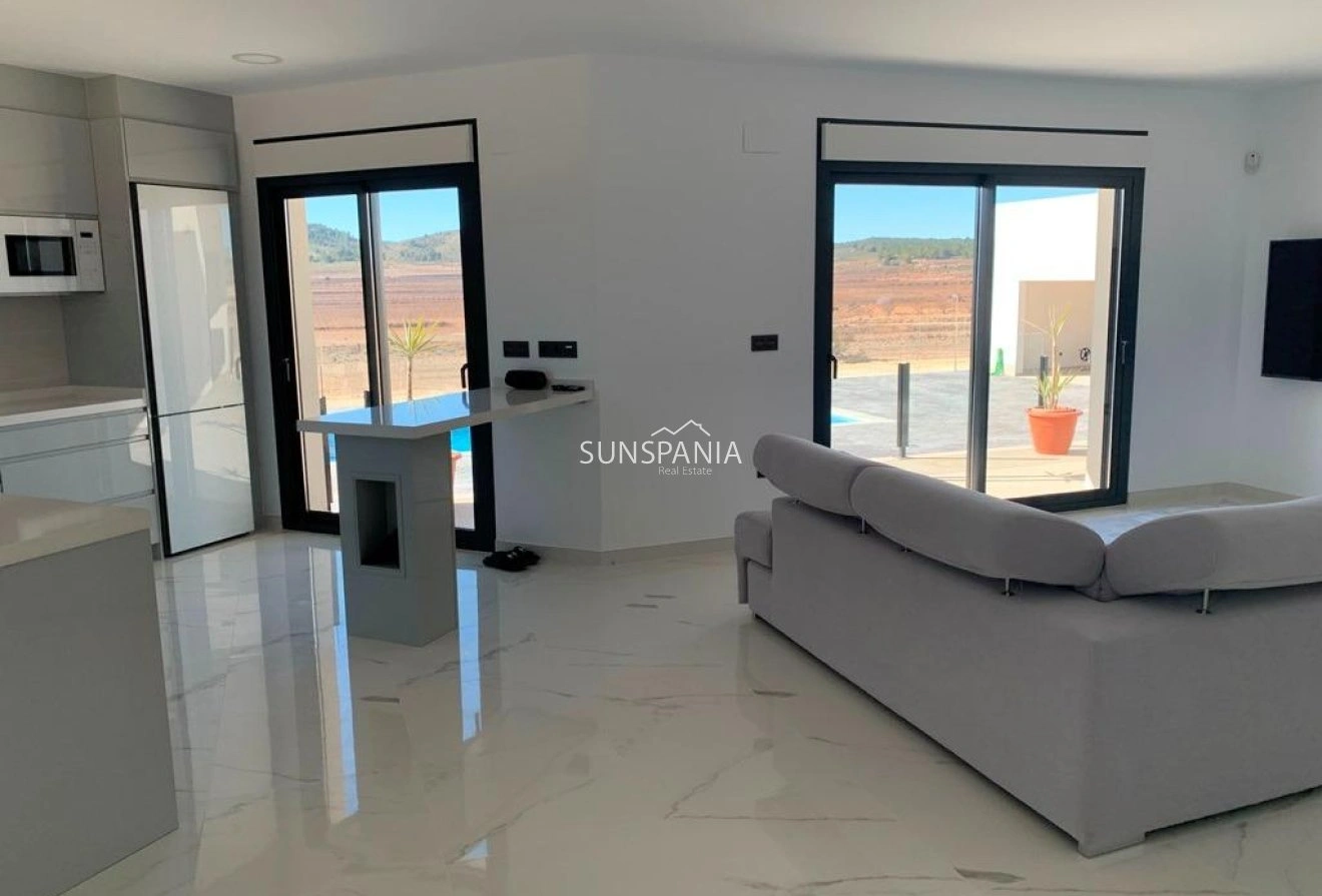 2 - verkoop huis pinoso valencian community spanje