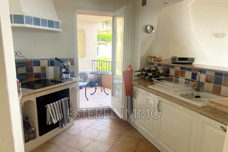 2 - apartment for vacation rentals in théoule-sur-mer alpes-maritimes france
