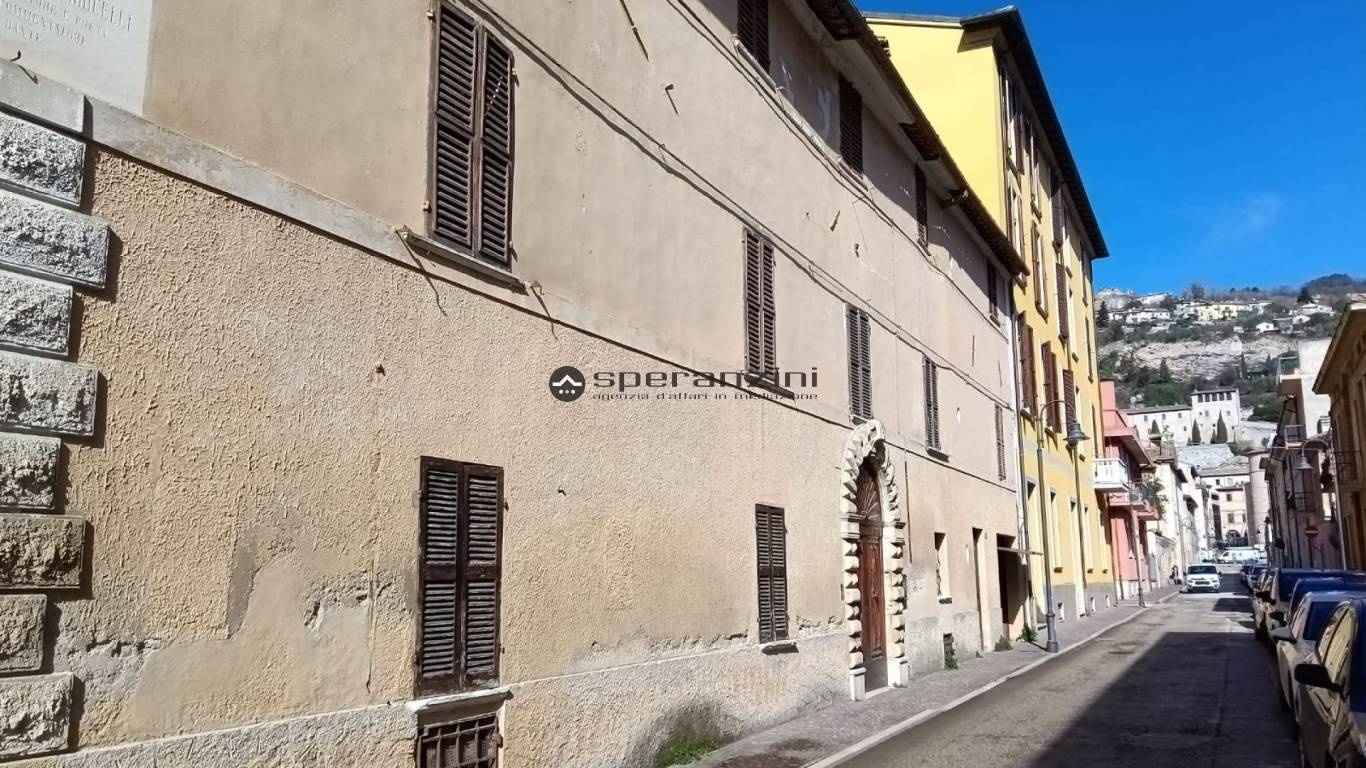 2 - venda casa fossombrone marcas itália