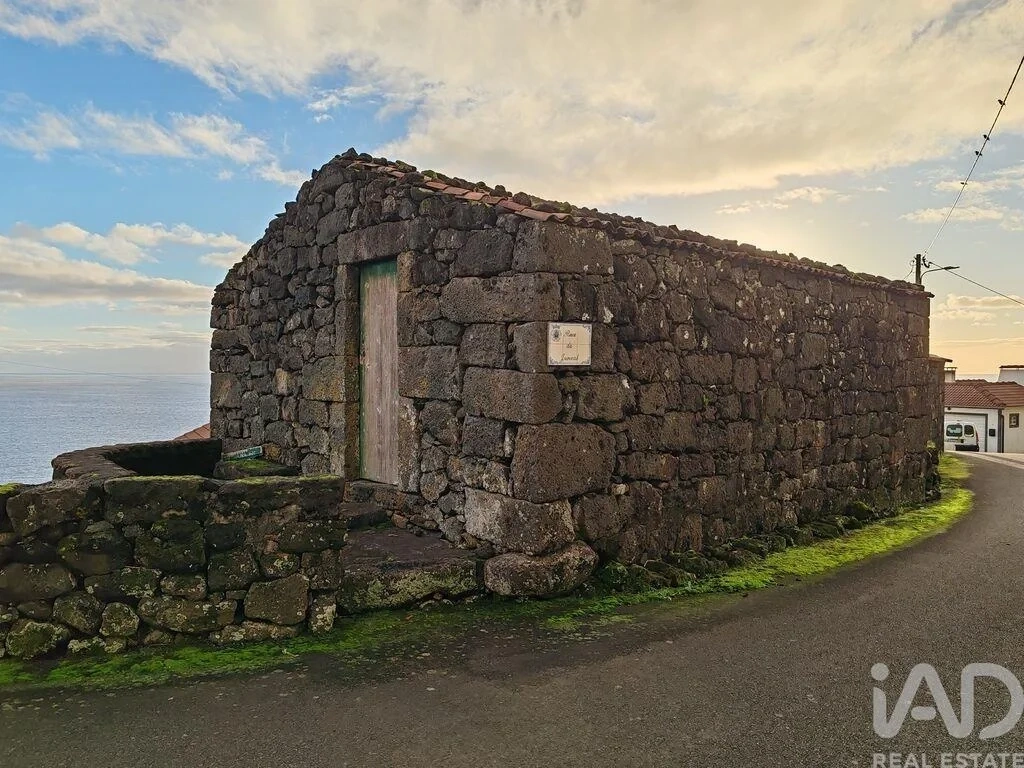 2 - sea view house for sale in madalena the azores portugal