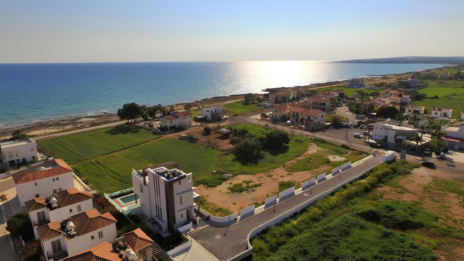2 - verkauf haus direkt am wasser ayia thekla famagusta zypern