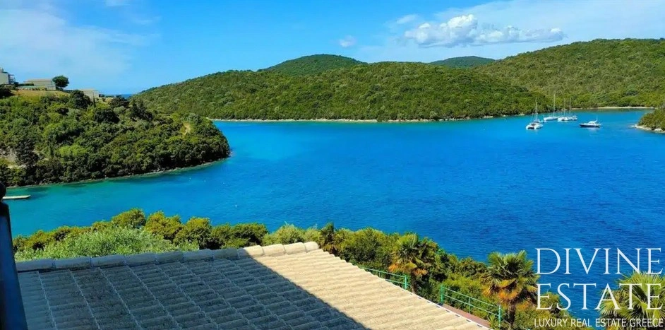 1 - vendita villa fronte mare sivota epiro grecia