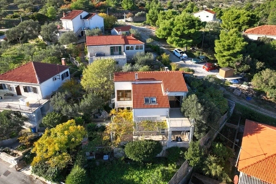 2 - venda edifício vista de mar brač split-dalmácia croácia