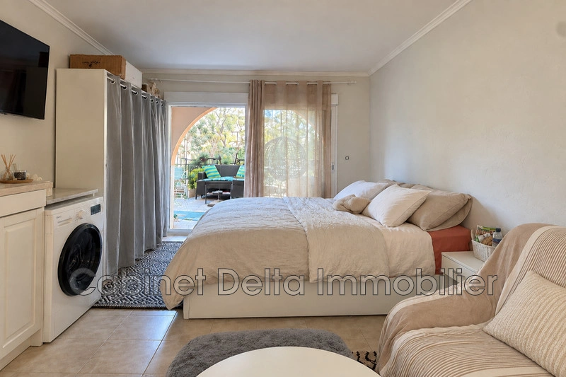 2 - beach walk apartment for sale in sanary sur mer var france