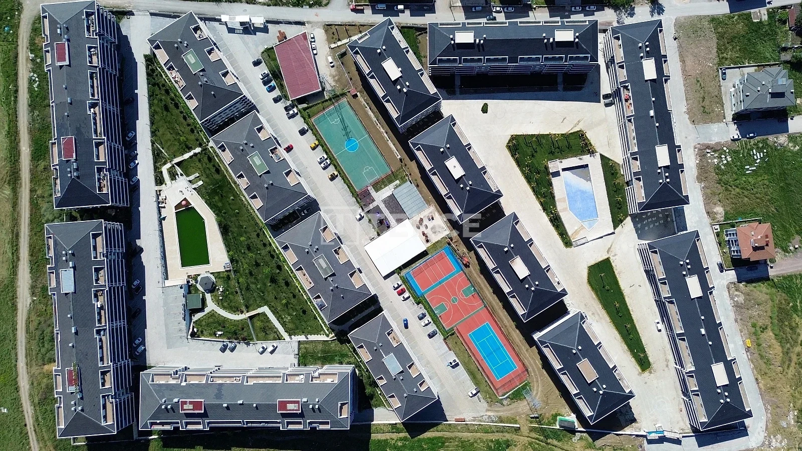 2 - sea view apartment for sale in çiftlikköy yalova turkey