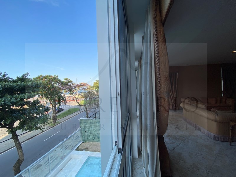 Apartamento con 4 dormitorios