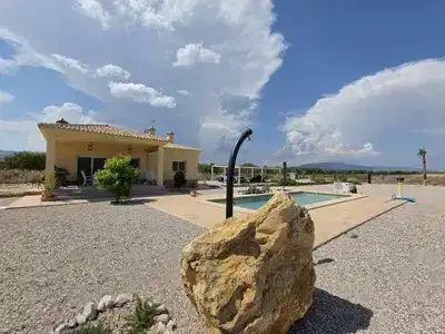 1 - verkoop villa pinoso valencian community spanje