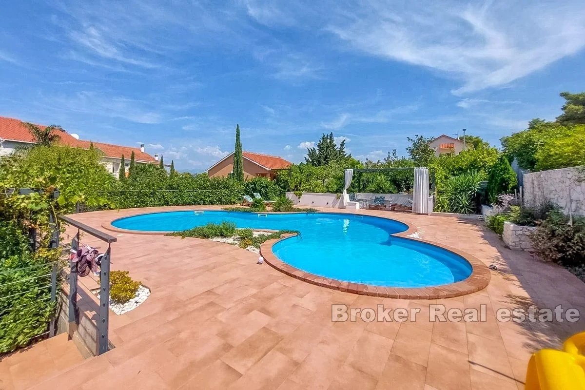 1 - venda casa a praia ao pé brač split-dalmácia croácia