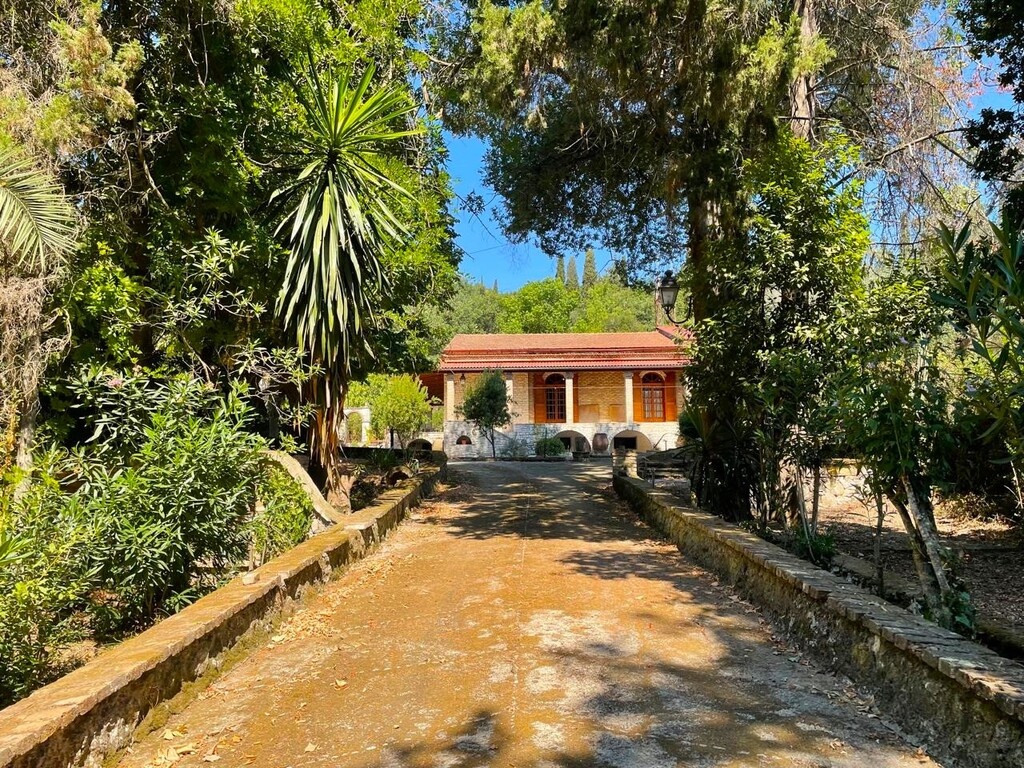 2 - venda casa a praia ao pé achílleion ilhas jónicas grécia