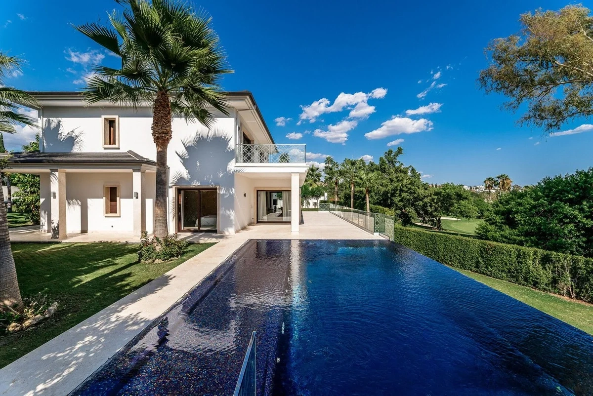 1 - verkoop huis uitzicht op zee nueva andalucia andalusië spanje