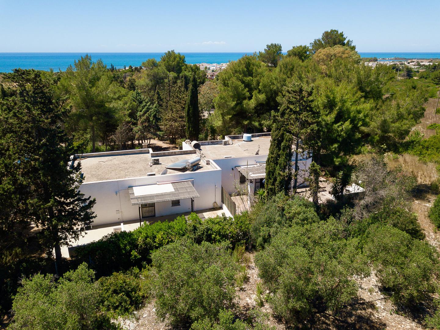 1 - verkoop huis uitzicht op zee salve apulia italië