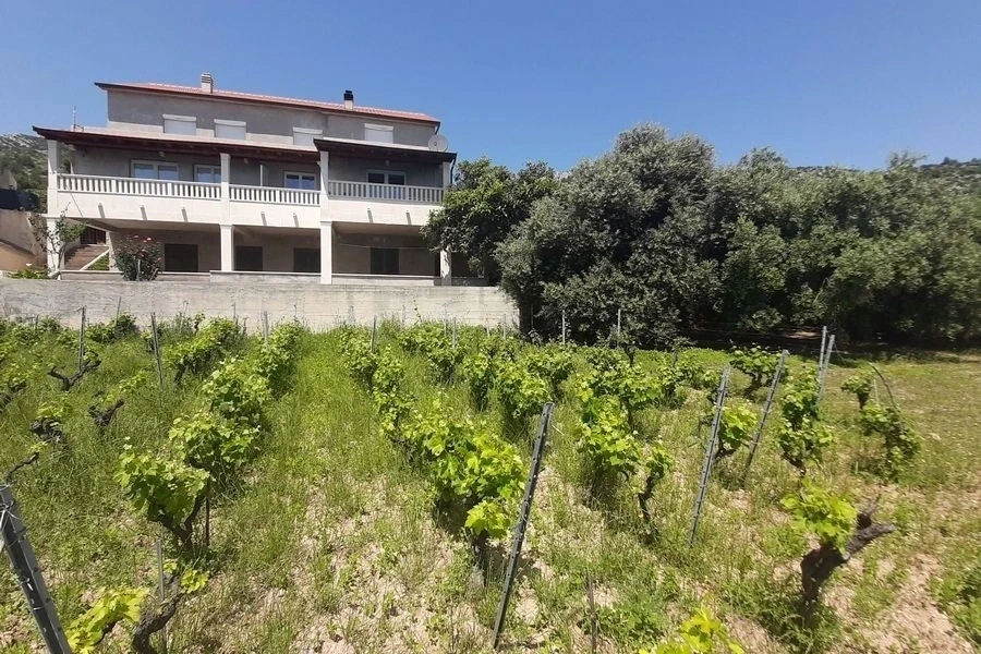 2 - venta edificio vista al mar hvar split-dalmacia croacia