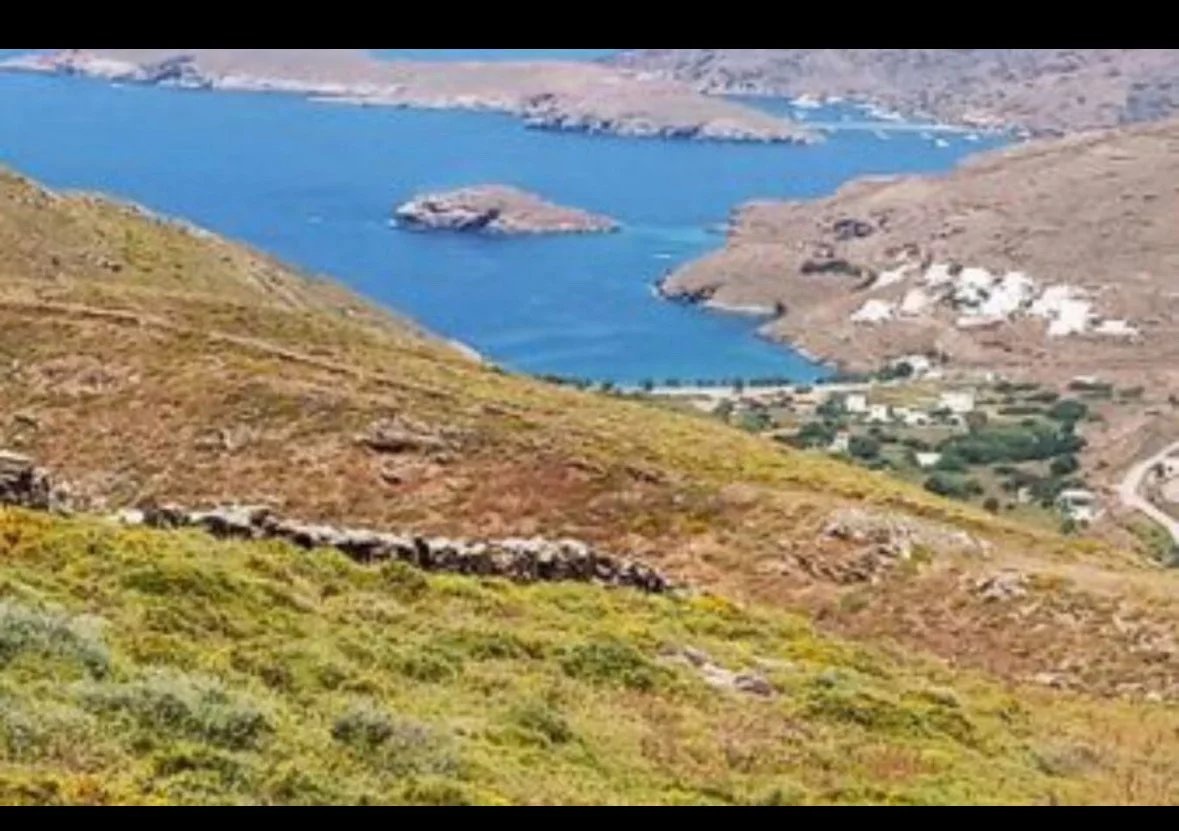 2 - venta terreno vista al mar kýthnos egeo meridional grecia