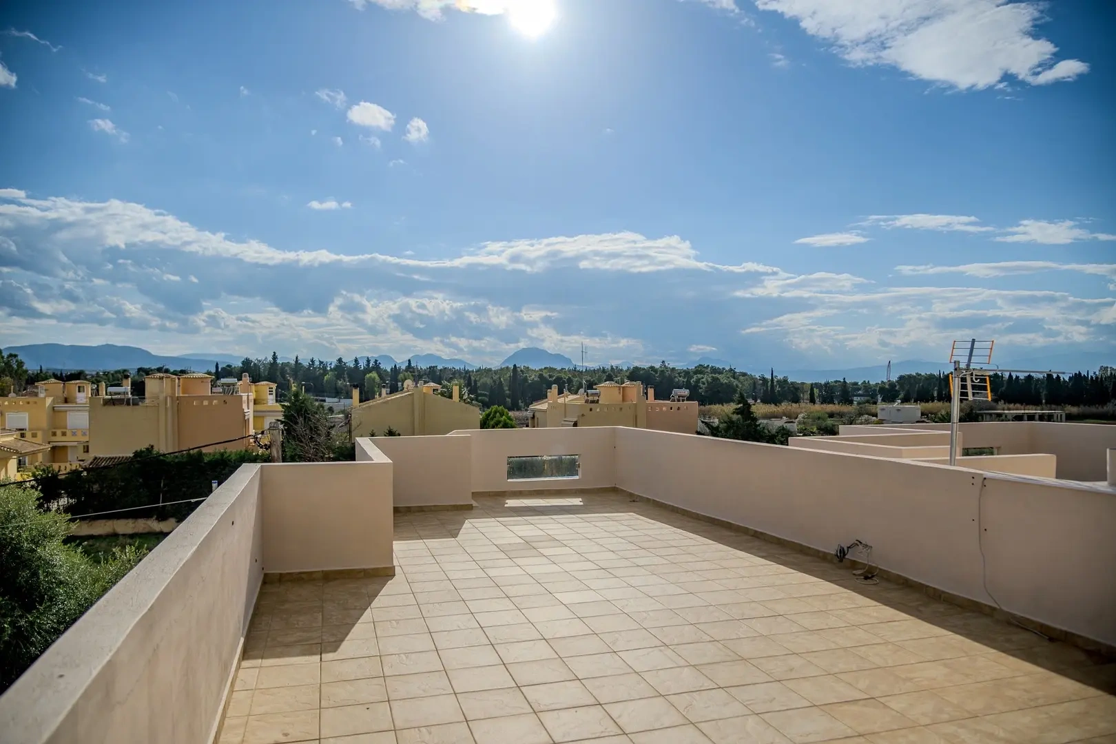 2 - venda casa loutráki peloponeso grécia